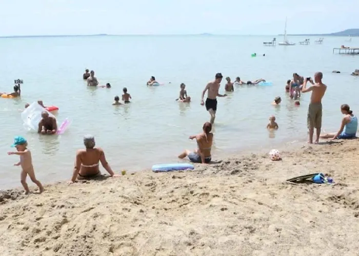 Сasa de vacaciones In 37240 Balatonakali